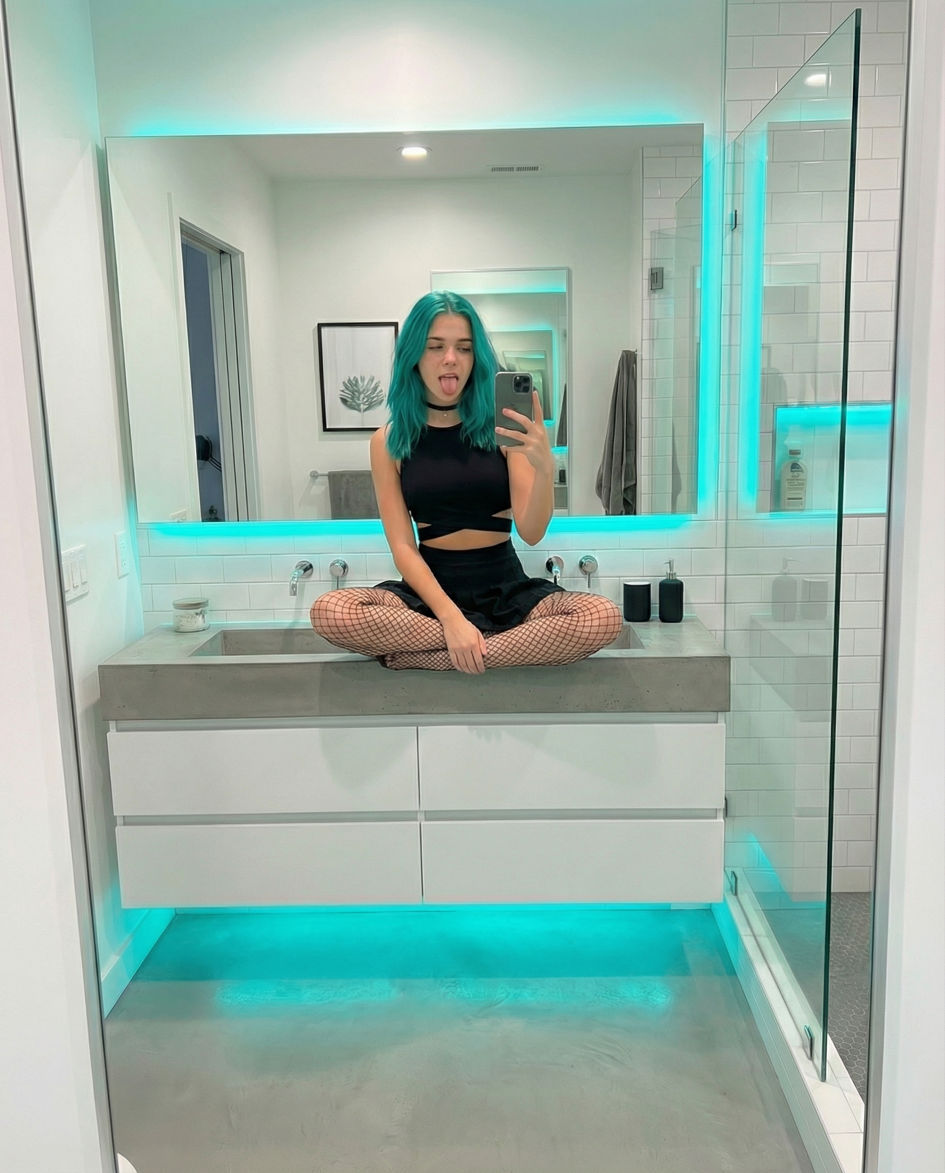 bathroom selfie dump pt. 2 😜